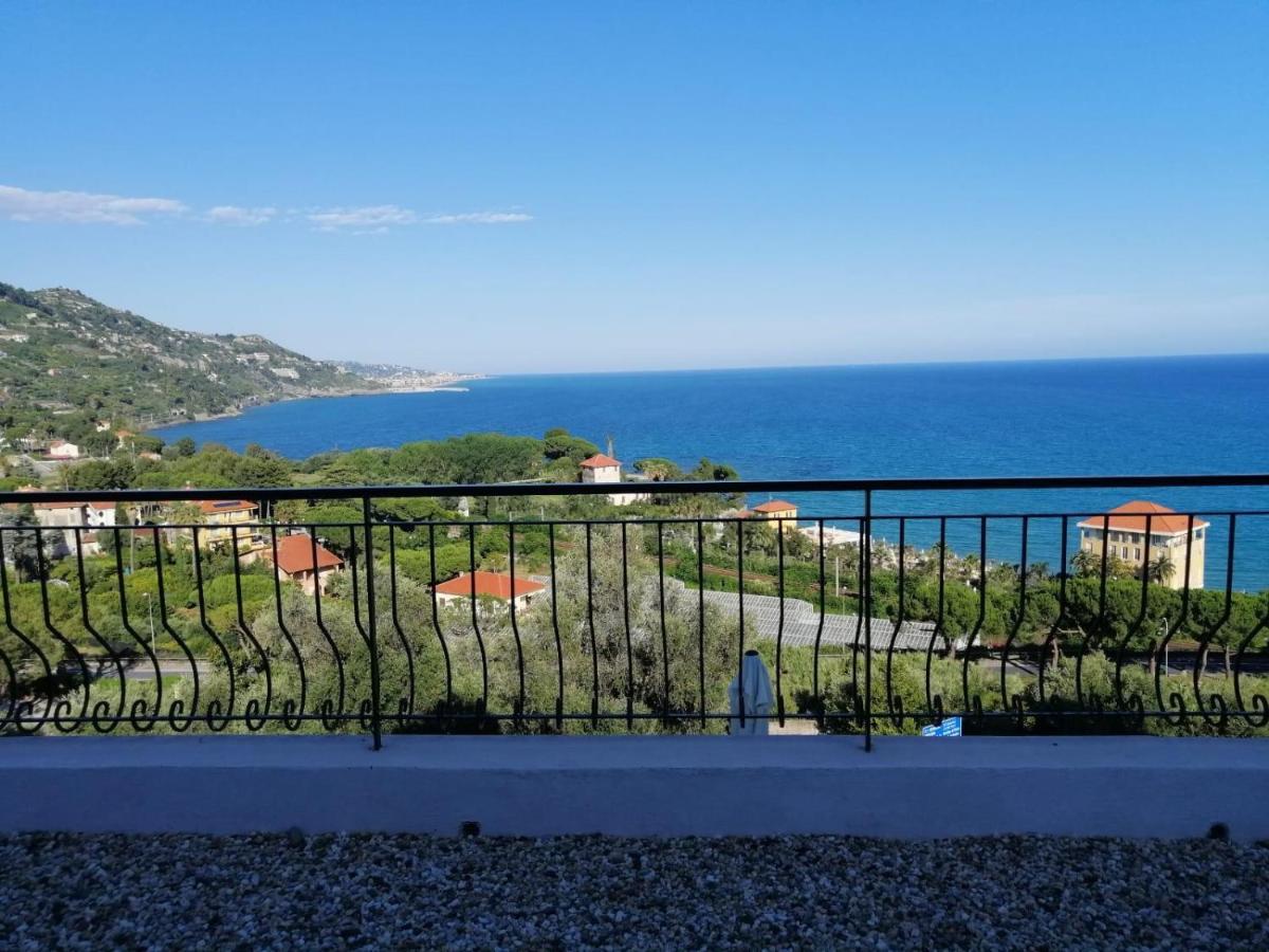 Vila Agriturismo Un Mare Di Fiori Ventimiglia Exteriér fotografie